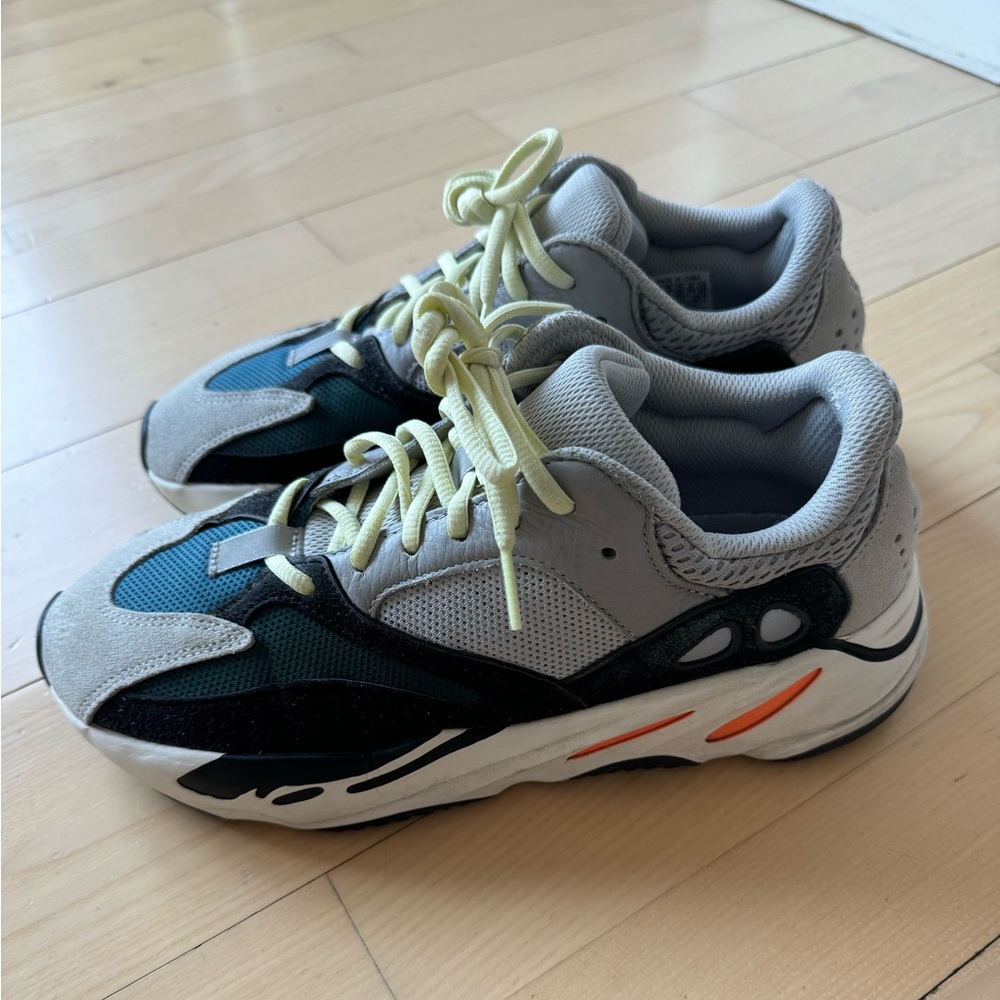 Yeezy Boost 70 Wave Runner Sneakers Men’s 9.5